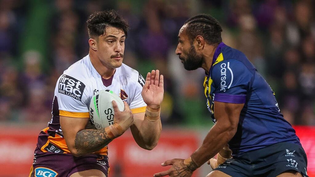 Kotoni Staggs v Justin Olam | Centres to go battle | NRL 2022