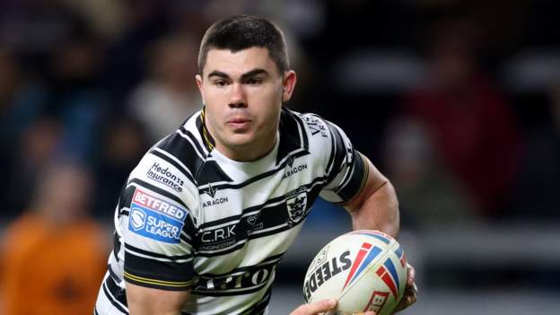 Jake Clifford: Hull FC half-back to leave in 2024 for North Queensland Cowboys return