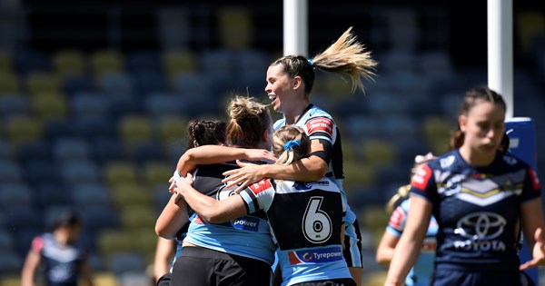 Roaring 40: Sharks snap losing streak in style in Townsville