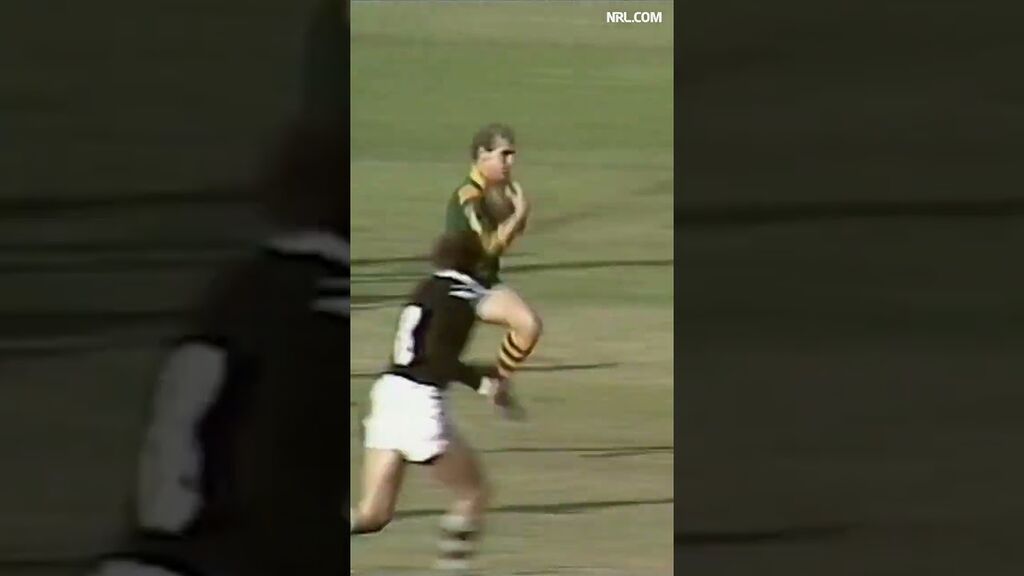 WATCH:  Unforgettable Showdown: Rogers Shakes Up Kiwis in 1978