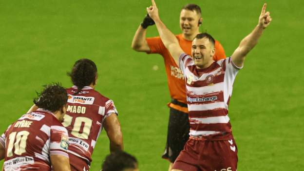 Super League: Wigan Warriors 13-12 Hull FC - Harry Smith secures golden-point win