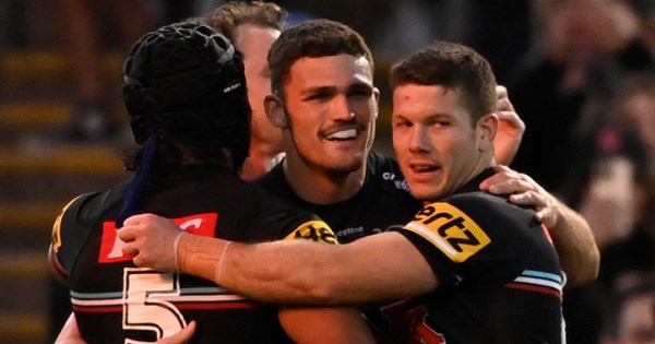 Panthers one step closer to history after powering past Warriors