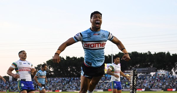 Sharks secure home final with win over Raiders