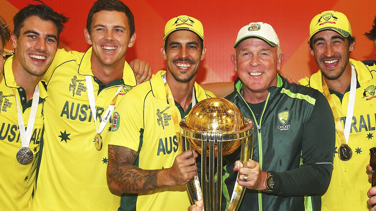 Mitchell Johnson's rift with former cricket teammates exposed in group chat detail