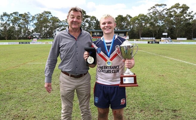 Bert Lowrie (L) with SLE Andrew Johns Cup Player of the Match, Alexander Stephenson. Photos: Bryden Sharp