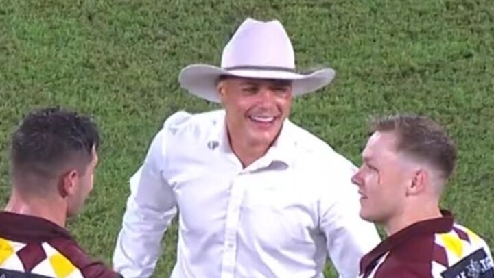 Reece Walsh's Akubra steals spotlight in league clash