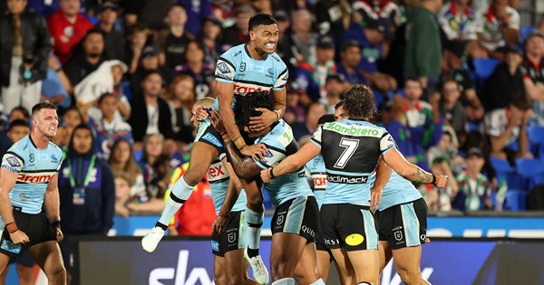 Sharks' bite stronger, Warriors left in wonder