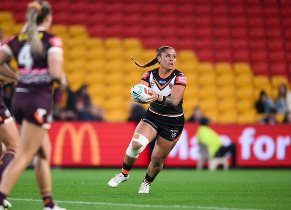 Broncos stampede over Tigers in NRLW trial