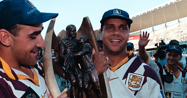 Broncos legends Bennett and Renouf enter Hall of Fame