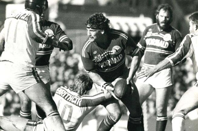 The great Kevin Ward playing for Manly