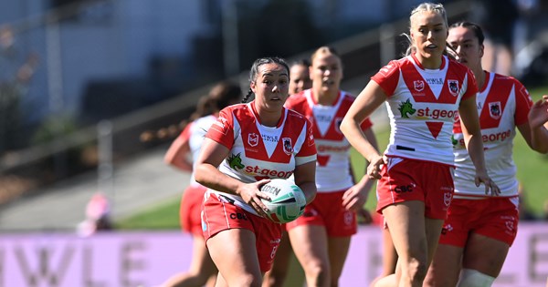 The Roosters soar over the Dragons in NRLW