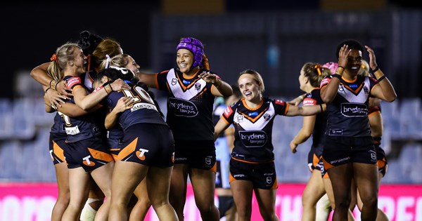 Tigers maul Sharks in NRLW showdown, finals await