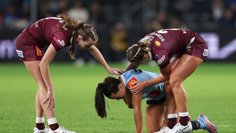 Julia Robinson showed immediate concern when Isabelle Kelly got hurt last year. Picture: Mark Kolbe/Getty Images