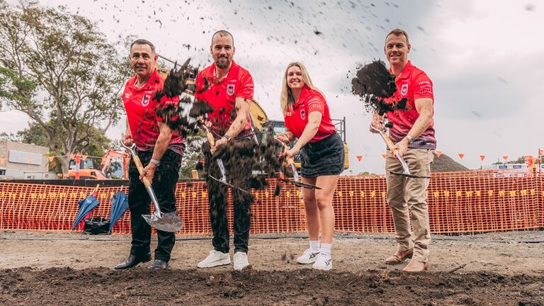 NRL Head Coach Shane Flanagan, NRL Co-Captain Clint Gutherson, NRLW star Bobbi Law & NRLW Head Coach Nathan Cross celebrate the milestone.