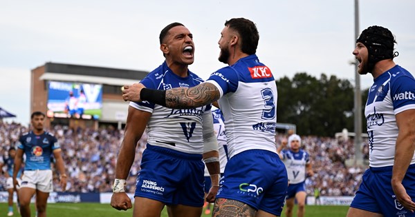 Hot Dogs! Bulldogs On Fire at Belmore