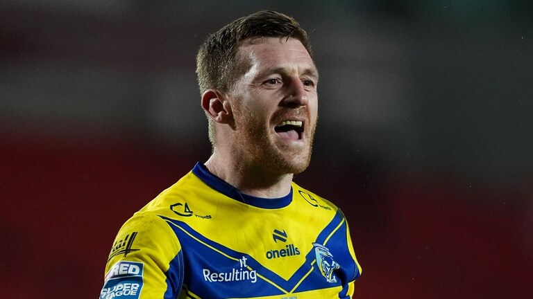 Warrington's Marc Sneyd made a stunning return from injury as he helped his side beat St Helens and book their place in the Challenge Cup final at Wembley