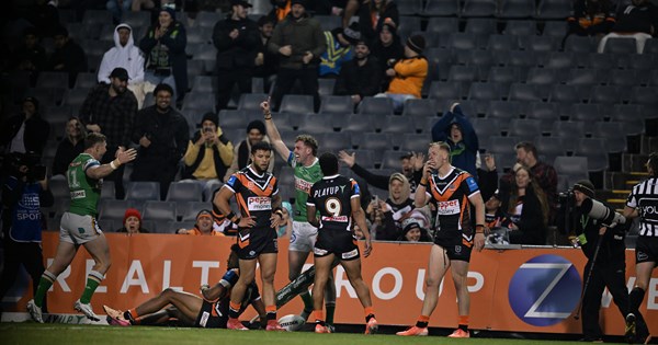 Friday night lights: Wests Tigers v Raiders