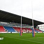 Jack Draper points to the home fans at Queen's