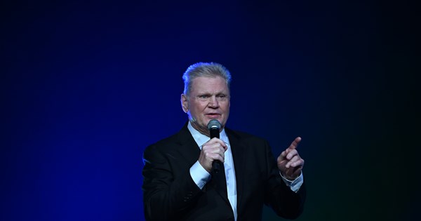 Paul 'Fatty' Vautin headlines as Titans return to Friday night footy