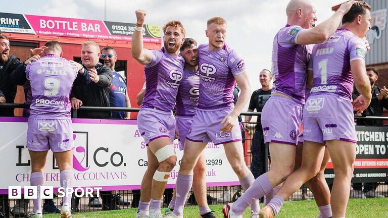 Wigan Warriors last minute try denies Huddersfield Giants victory