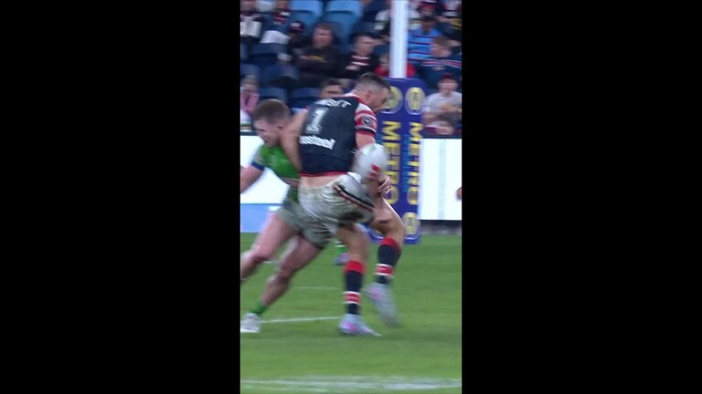 Young puts Tedesco in a spin! #nrl