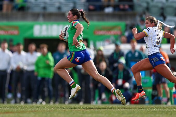Elise Simpson produced two try assists for the Raiders in her NRLW debut.