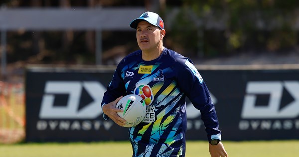 Howe to depart Titans