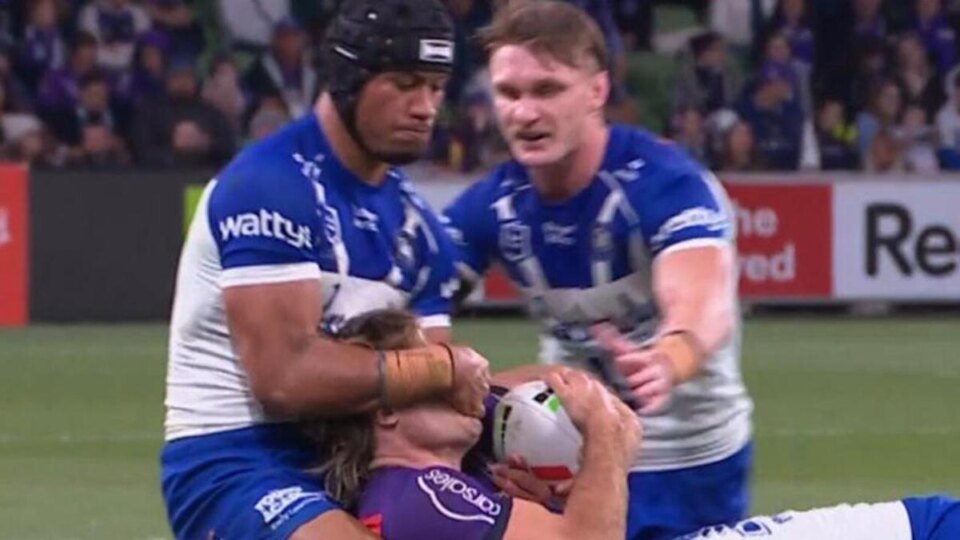 ‘Ridiculous’: Bulldogs coach calls out Crichton criticism