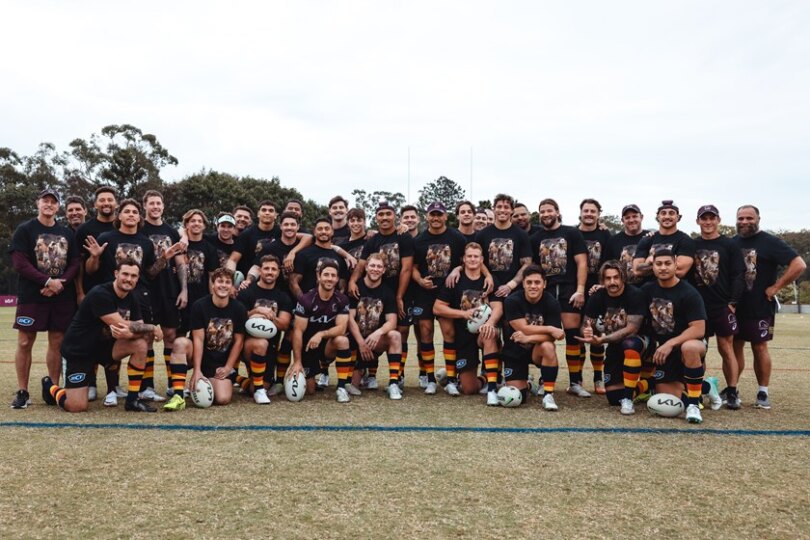 Players wore a special t-shirt and socks of Hunt's junior club at training to help celebrate his 350th NRL game.