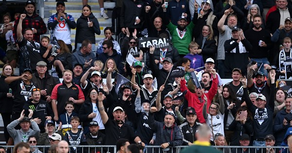 'Sea of black': Kiwis urge fans to combat Tongan, Samoan support