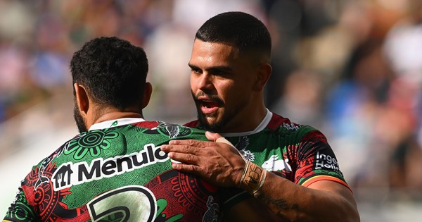 Mitchell Guides Rabbitohs to Close Victory Over Titans