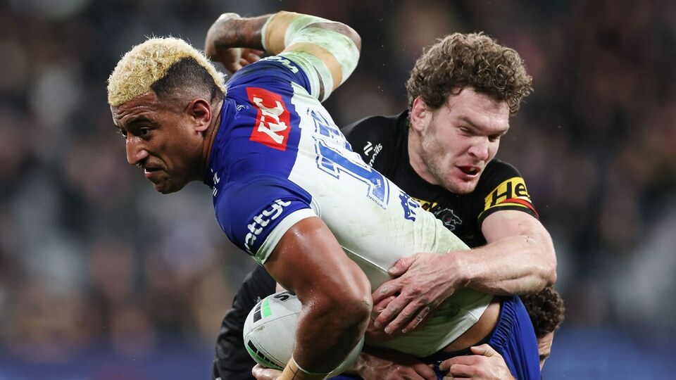 Size mismatch no worry as Martin hunts Kikau scalp