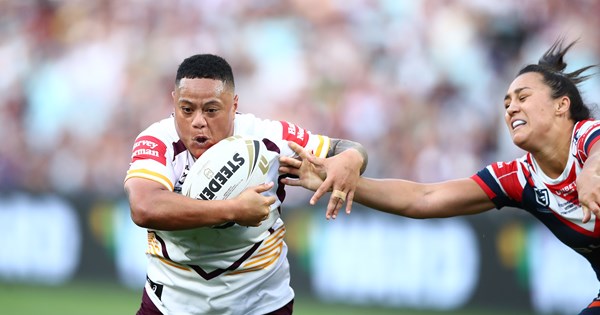Mele Hufanga wins Karyn Murphy Medal