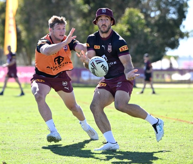 Ben Hunt and Harry Grant training with the Queensland Maroons in 2023.