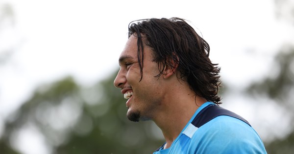 Fa'asuamaleaui Prepares for Sharks Showdown