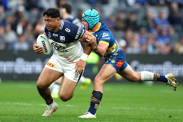Jason Taumalolo carts the ball up last year against Parramatta.