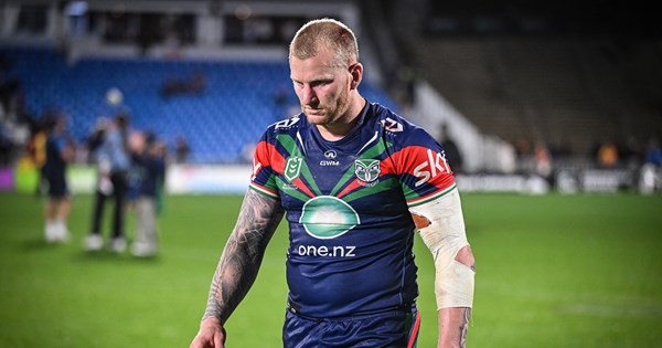 Barnett sidelined after breaking thumb