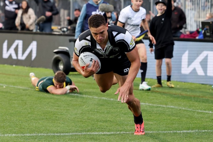 Three-year deal confirmed for Warbrick from next year