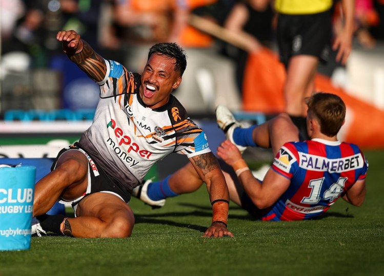 Wests Tigers light up Campbelltown