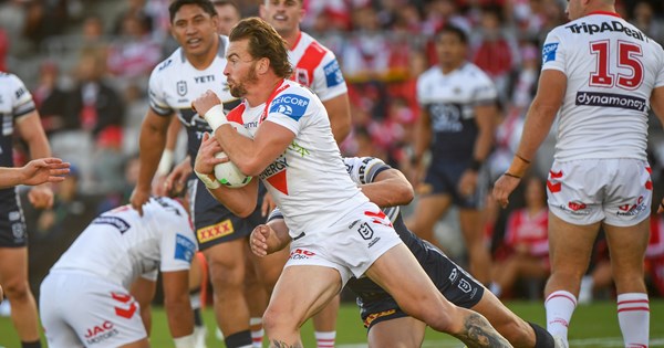 Dragons Celebrate Grassroots Round at WIN Stadium