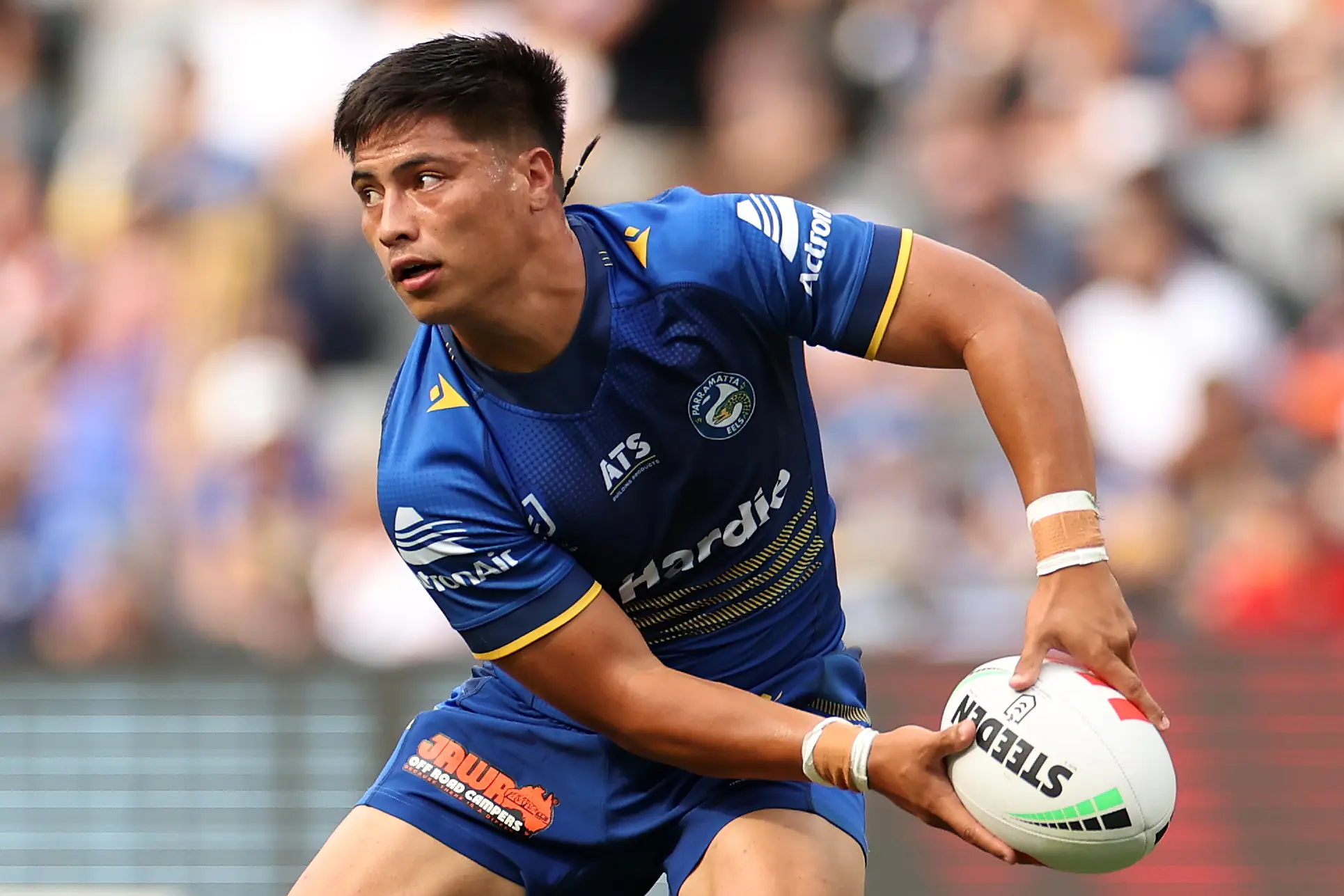 Eels Shift Strategy: Contract Extension for Surprising Playmaker?