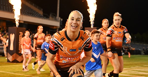 Kezie Apps named NRLW Captain of the Year