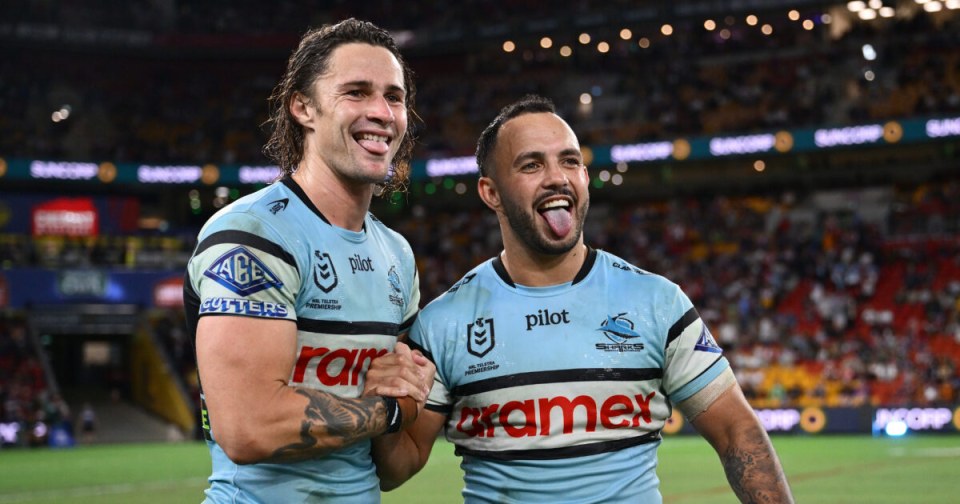 Sharks suffer horror blow in difficult start to semi-final
